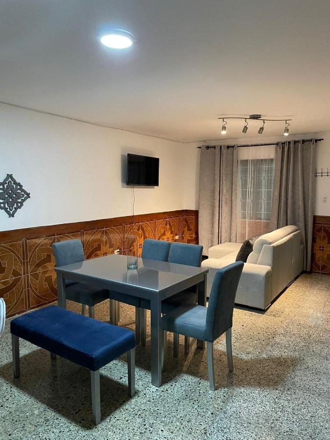 Casa Al Frente Del Pueblito Paisa Lejlighed Medellín Eksteriør billede