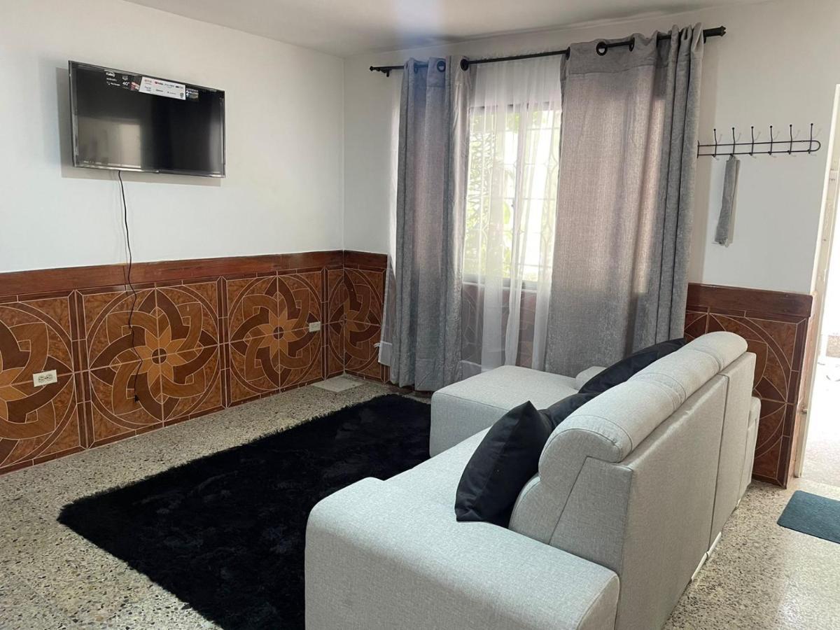 Casa Al Frente Del Pueblito Paisa Lejlighed Medellín Eksteriør billede